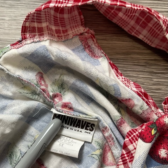 Girls Kids Vintage Plaid & Strawberry One Piece Romper Size 6x - Picture 5 of 5